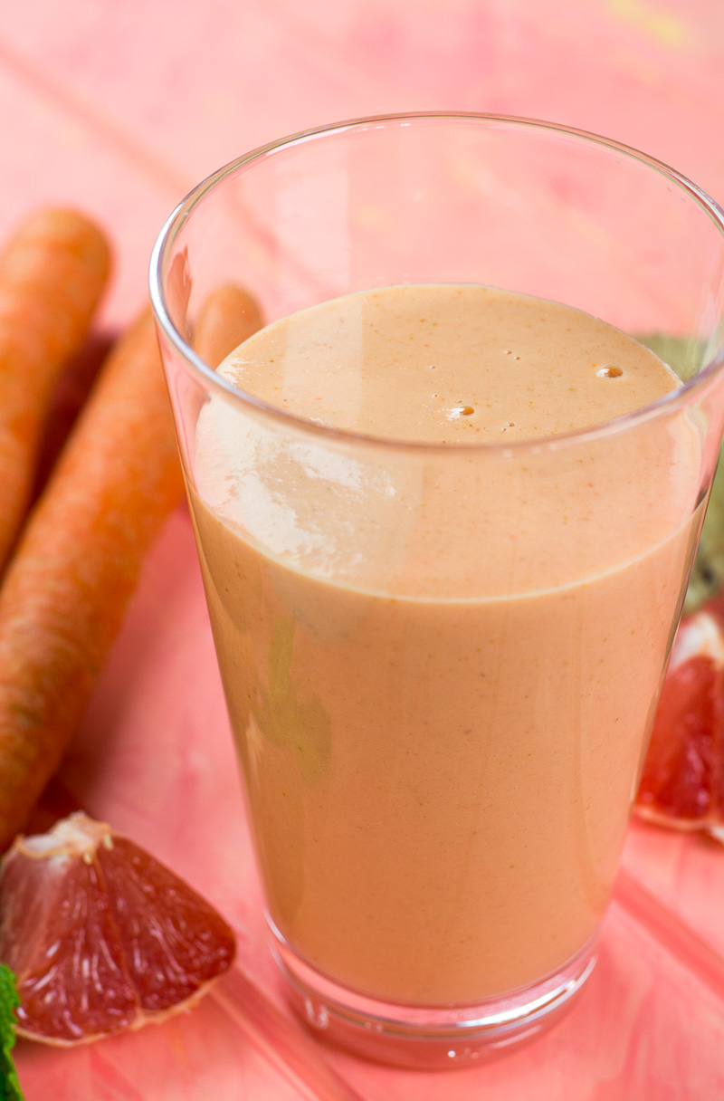 Give your immune system a boost and wake up your body with this refreshing Grapefruit Ginger Smoothie! Packed with protein to keep you full and vitamins, minerals & antioxidants to keep you going strong.