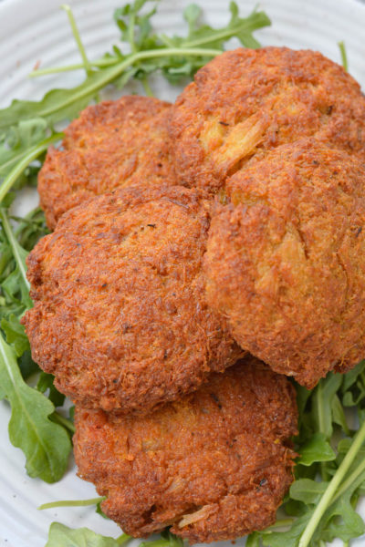 These Air Fryer Crab Cakes are perfect for a crispy, light dinner! These can be made keto-friendly and are great for meal prepping!