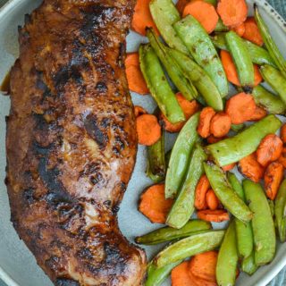 This Asian Pork Tenderloin with Air Fryer Vegetables is the perfect 15 minute meal! This weeknight dinner recipe is easy, healthy and everyone in your family will love it!