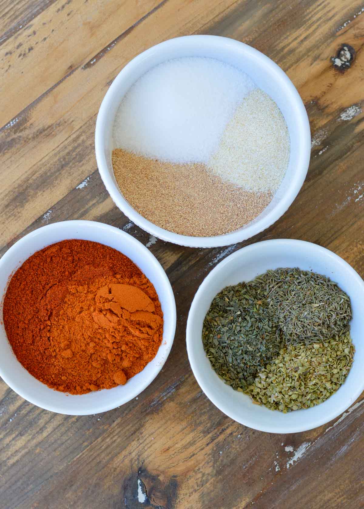 This delicious Homemade Cajun Seasoning Recipe will add the perfect kick to your meals. Achieve spicy or mild Cajun flavor perfect for meat, vegetables, pasta, soups, and more!