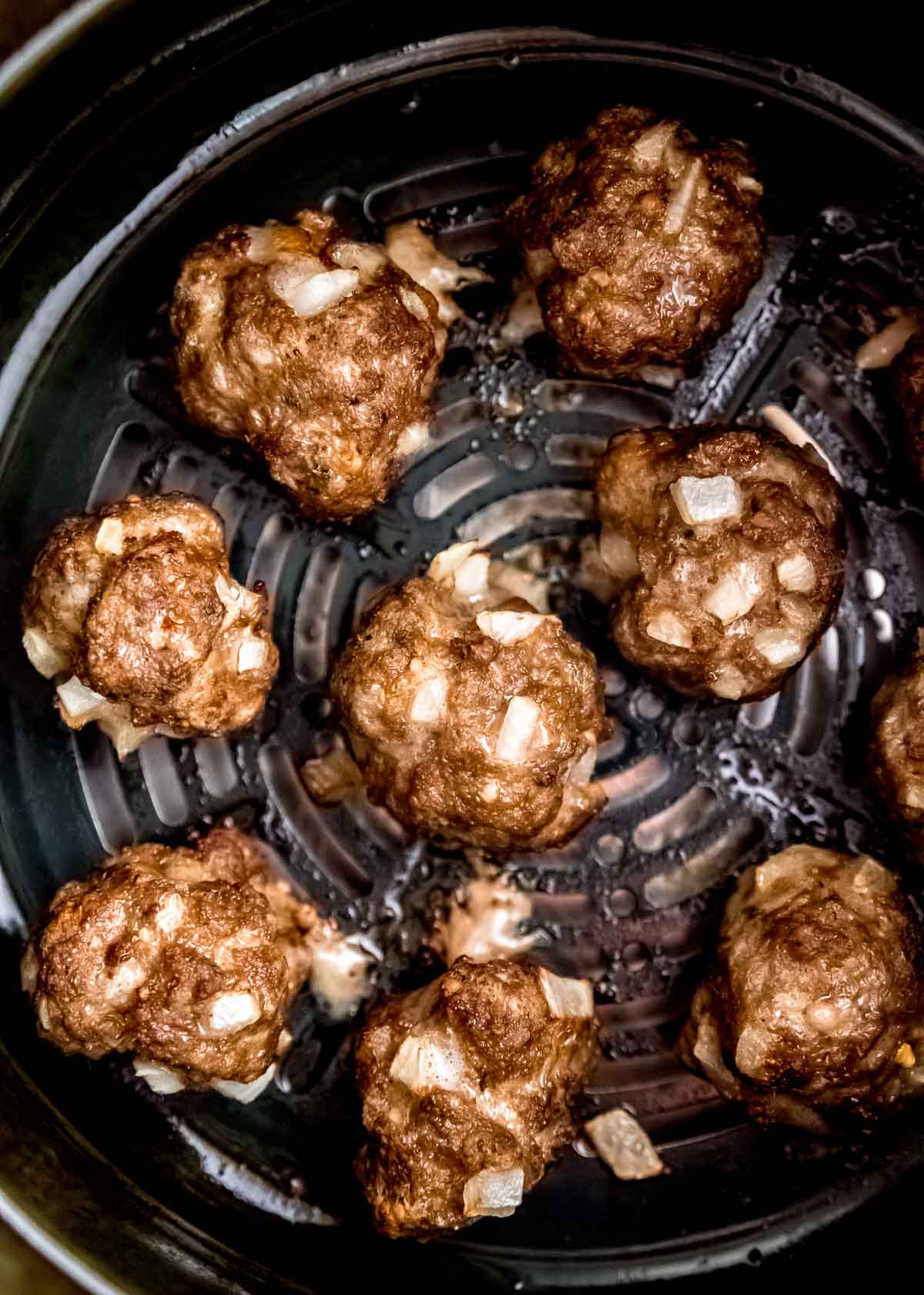 cook meatballs in the air fryer 10-12 minutes