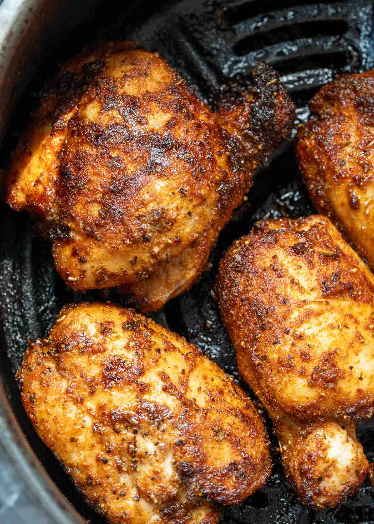super juicy boneless chicken thighs in the air fryer